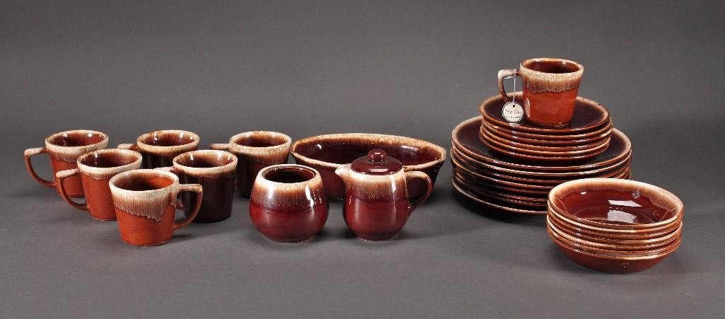 McCoy USA Dish Set (31): Eight dinner plates, six b&b plates, seven bowls, seven mugs cream & sugar bowl (sugar bowl has missing lid) and a serving bowl. In good condition.