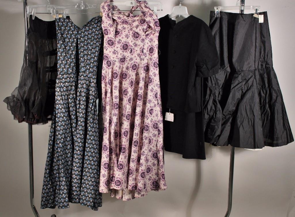 Ladies Vintage Dresses, Skirts, and Cancan (6) (1 of 10)