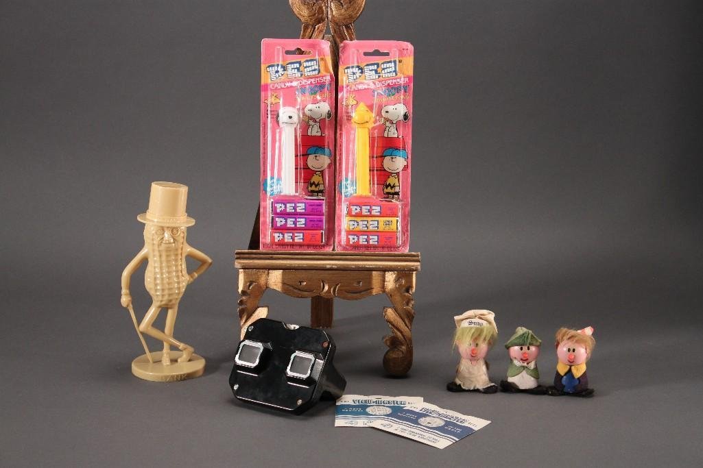 View-Master & PEZ Toys(7) (1 of 10)