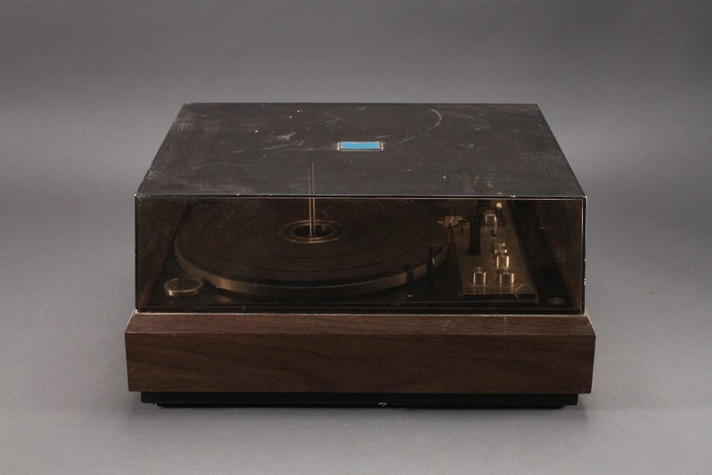 VSR 710 Transcription Record Player: Includes plastic cover, broken needle, unsure if it item is in working condition.