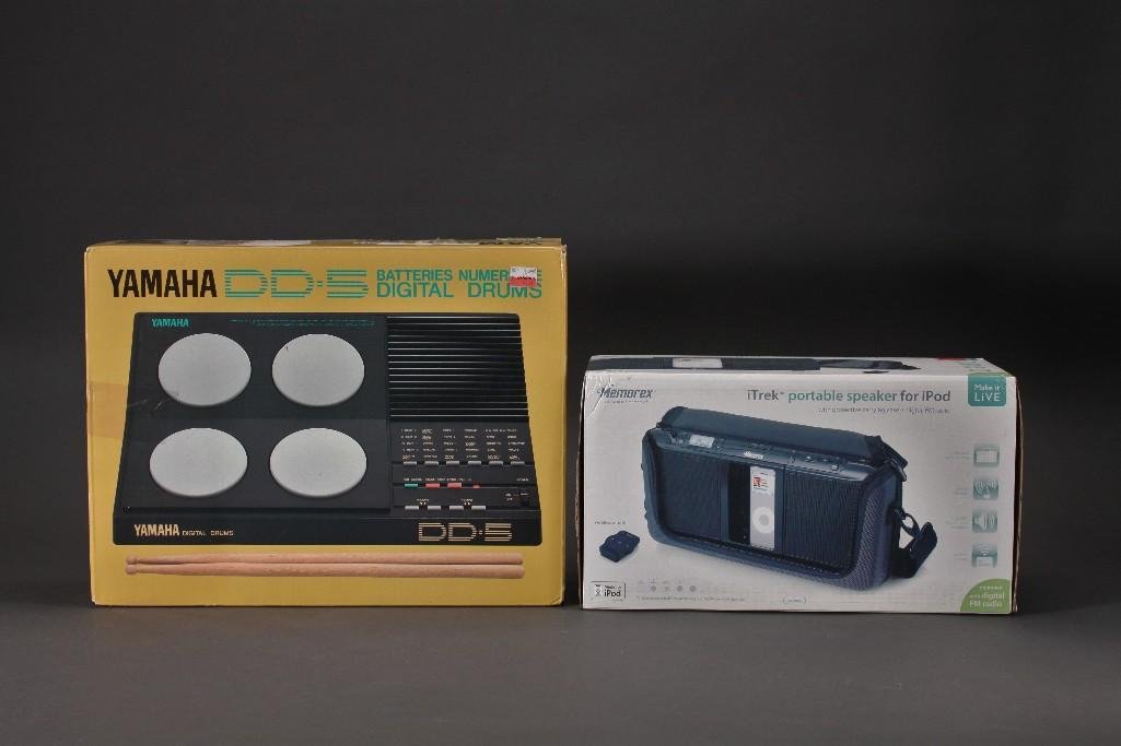 Digital Drums & Portable Speaker (2) (1 of 7)