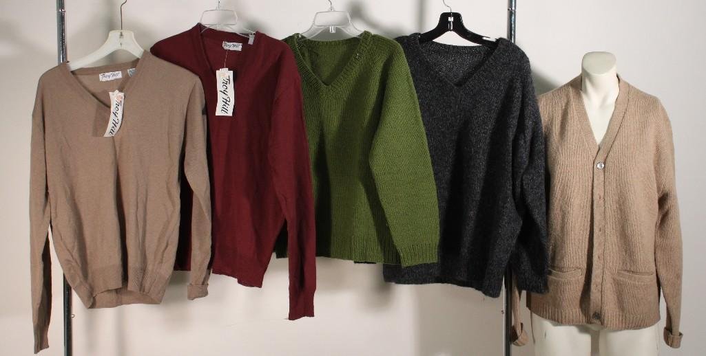 Ladies Vintage Sweaters (5): Green & Green v neck sweater (no size indicated), D'Alonzo size large, & (2) Troy Hill sweaters size large (NWT)