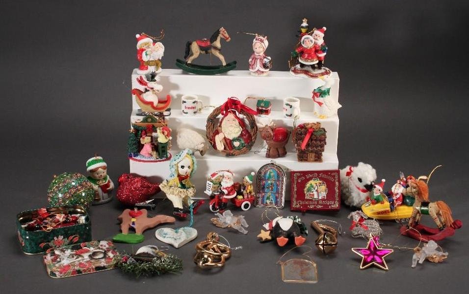 Assorted Vintage Christmas Ornaments (1 of 10)