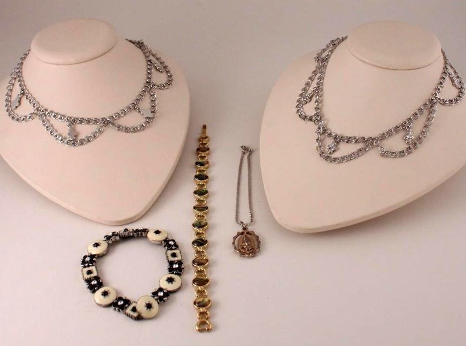 Assorted Ladies Bracelets and Anklets (5) (1 of 6)