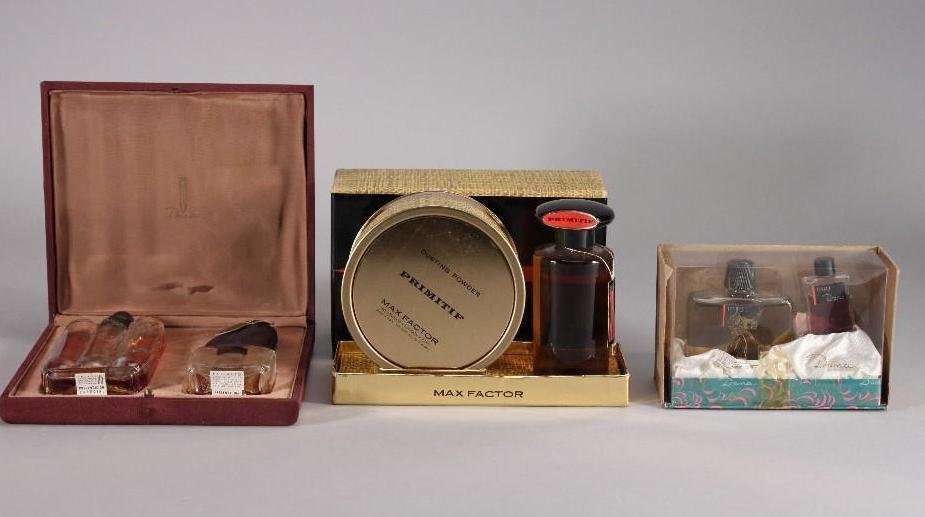 Vintage Perfume and Cologne Sets (3) (1 of 9)