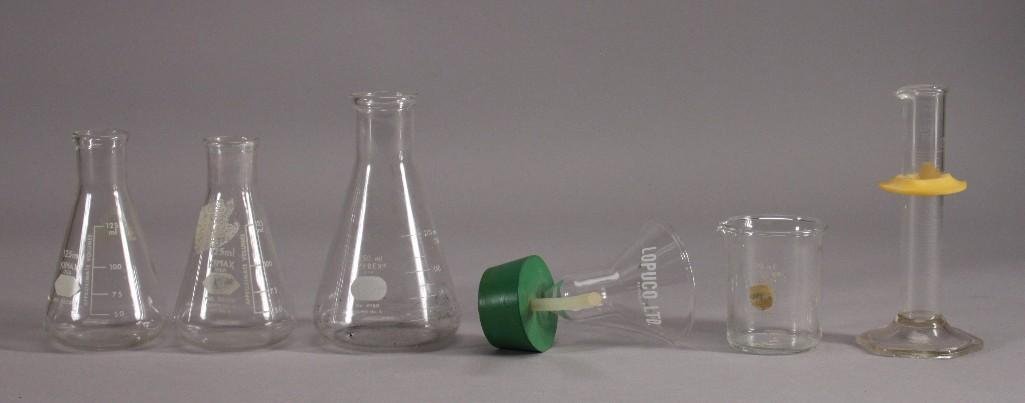 Chemistry Glass Beakers and Flasks (6) (1 of 8)