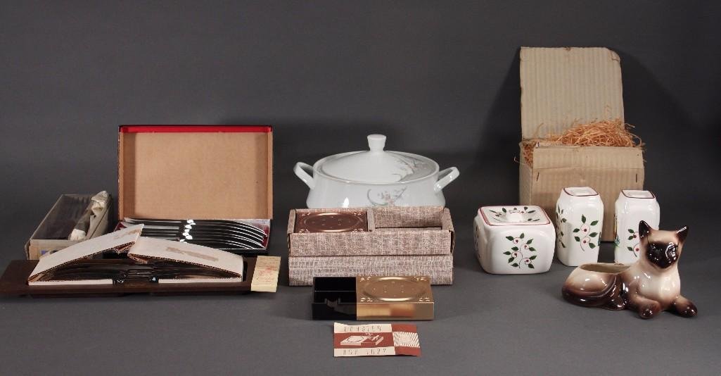 Vintage Dinner and Flatware (1 of 10)