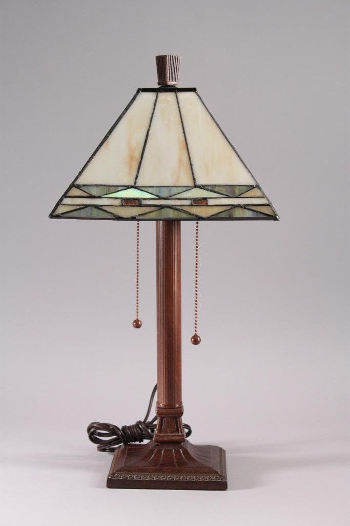 Tiffany Style Table Lamp (1 of 5)