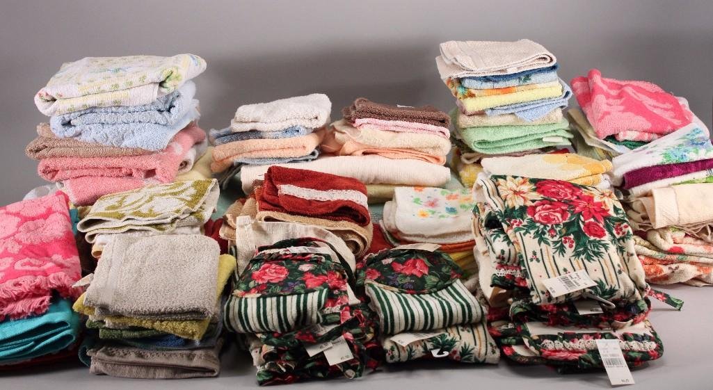 Bath towels, Wash Cloths, & Kitchen Towels (1 of 6)