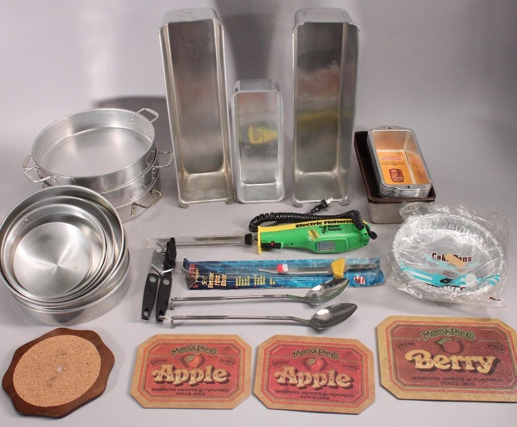 Metal Kitchen Bakeware (1 of 7)