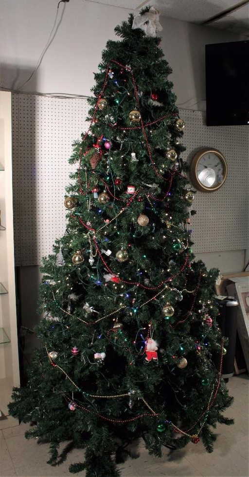 9ft Pre Lit Vienna Pine Artificial Christmas Tree 9ft Pre Lit Vienna Pine Artificial Christmas Tree