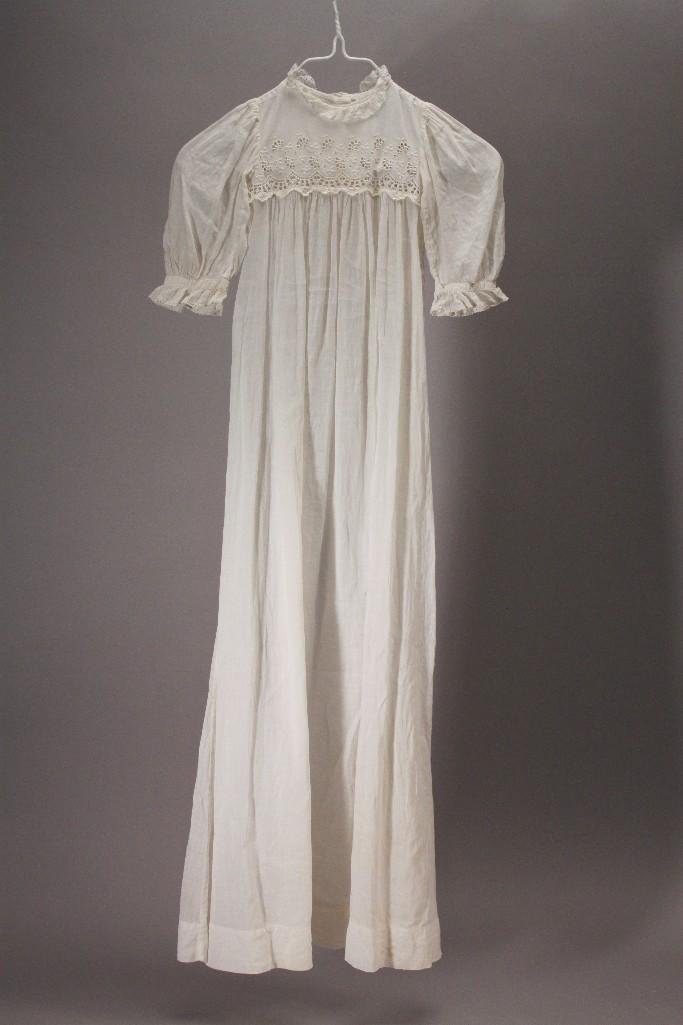 Vintage Baby or Doll Gown (1 of 4)