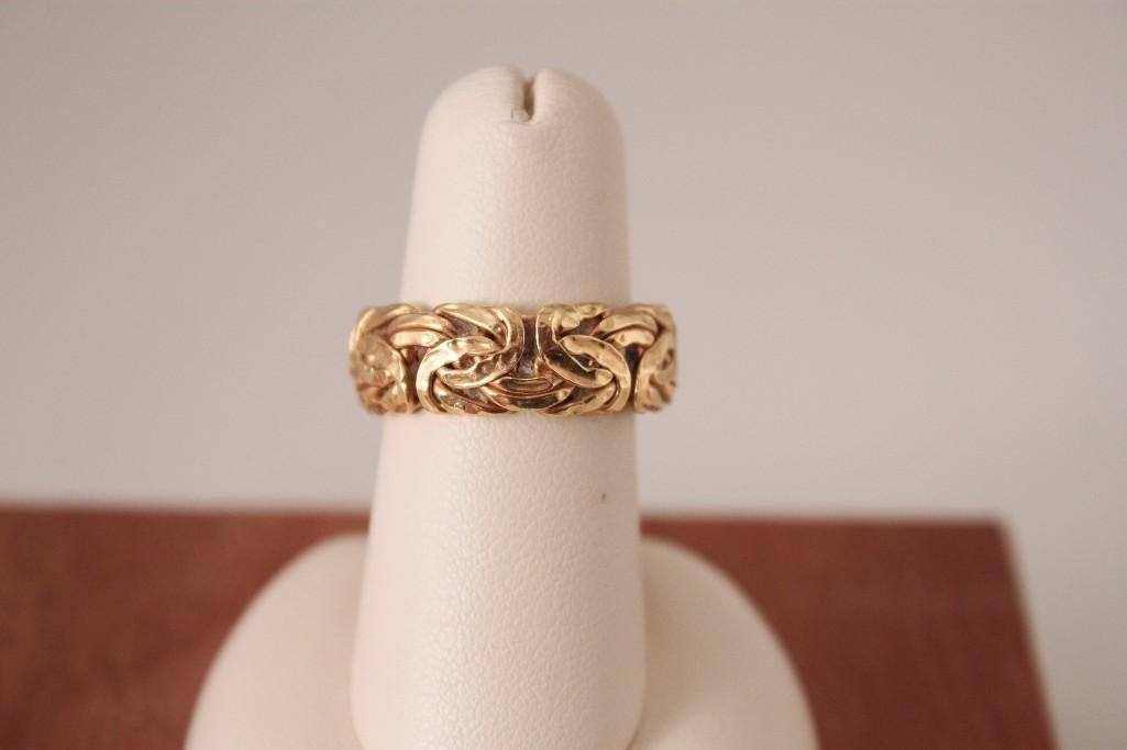 14Kt YG Band with Hermes Gift Box (1 of 8)