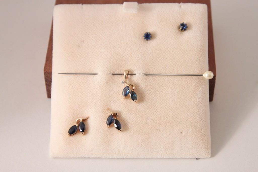 Ladies 14 K YG Sapphire Pendant & Earrings (3) (1 of 6)