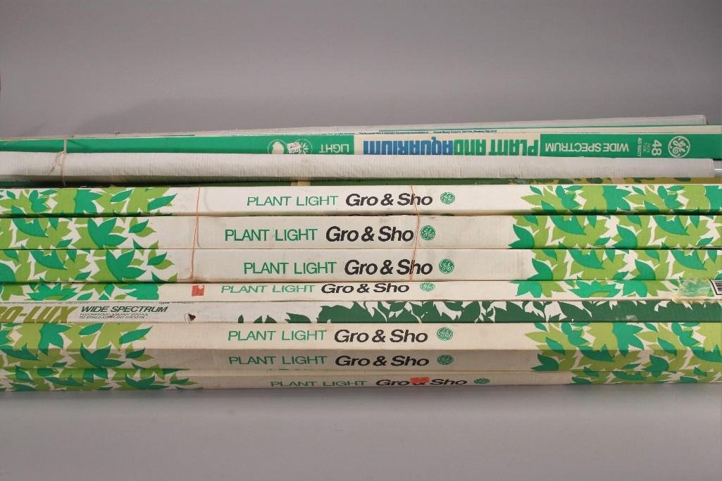 GE Gro & Sho Plant Lights (25+) (1 of 5)