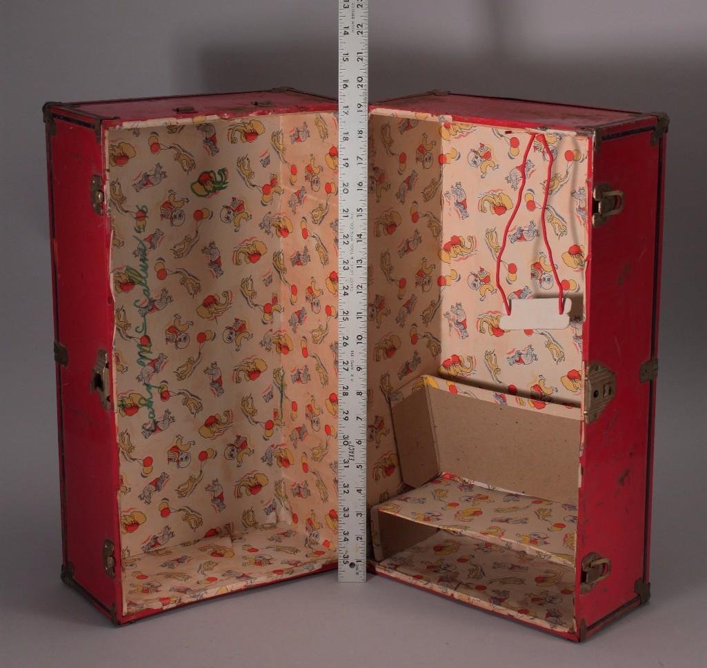 Vintage Doll Trunk (1 of 8)