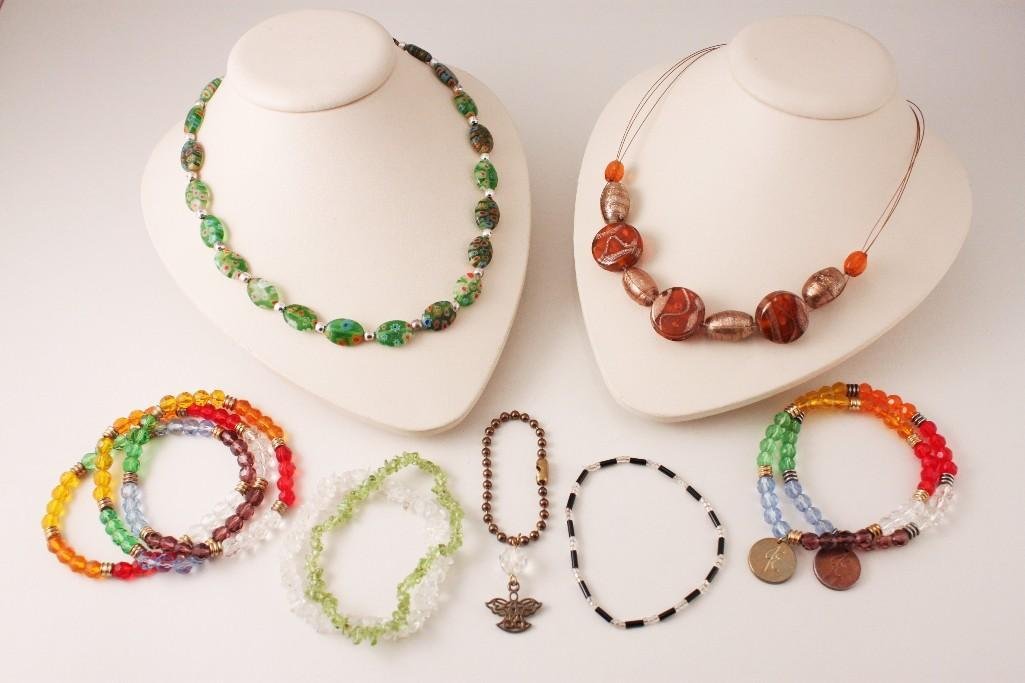 Ladies Beaded Jewelry: Nice assortment stretch bracelets, artglassnecklace, MillefioriItalian art glass beaded necklace.
