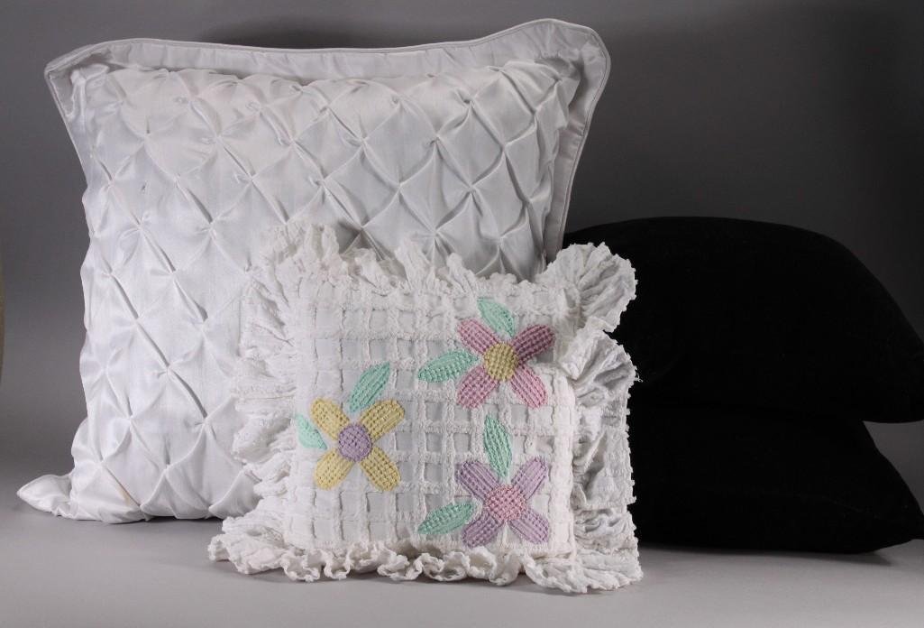 Decorative Throw Pillows (4) (1 of 4)