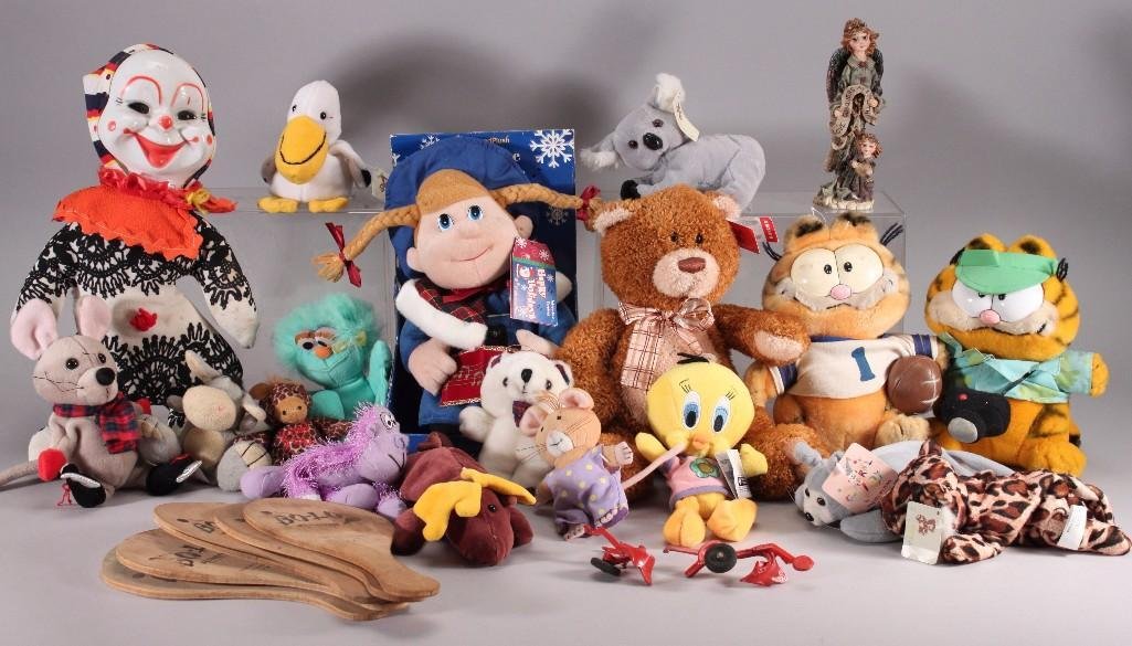 Vintage Plush Animals (15+) (1 of 10)