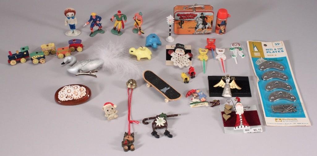 Vintage Pins & Collectibles (1 of 9)