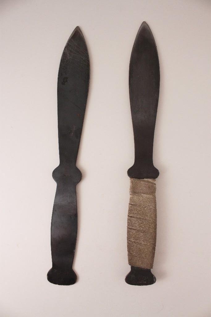 Throwing Knives (2) (1 of 5)