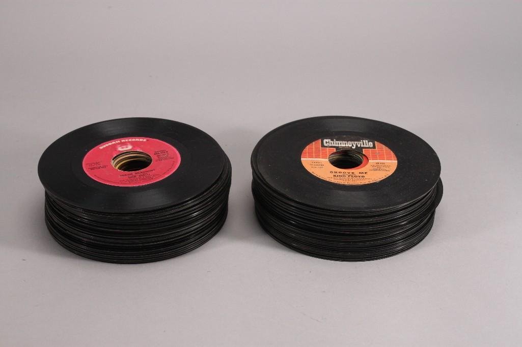 Vintage 45 RPM Records (35+): Records include Frederick Knight, The Sylvers, Fugi, Georgy Porgy, Jerry Butler, Natural Four, George McCrae, New Birth, and more. Items are in good condition for agde.
