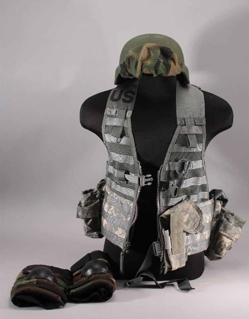 Military US Army Helmet & Vest (3) (1 of 8)