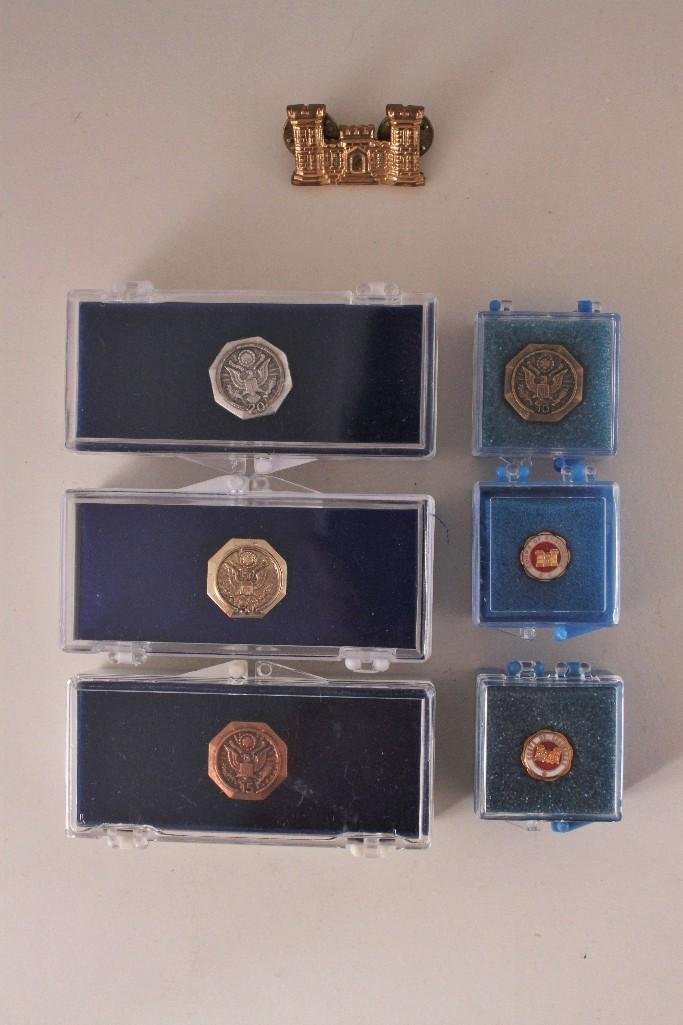 Army & Corps of Engineers Pins (7) (1 of 5)