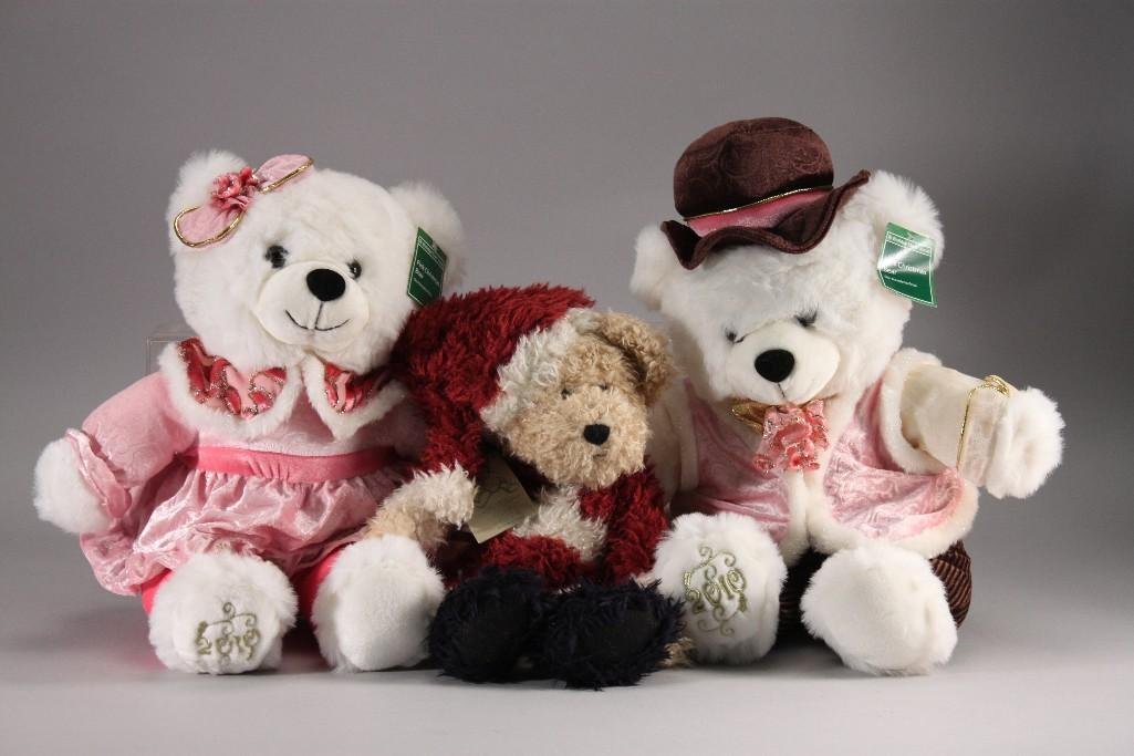 Boyds Sandy II & Other Teddy Bears (3): Boyds Bears Christmas Sandy Claus II, 17" NWT in good condition, 2010 pink Christmas Bear couple. Items are in good pre-owned condition.