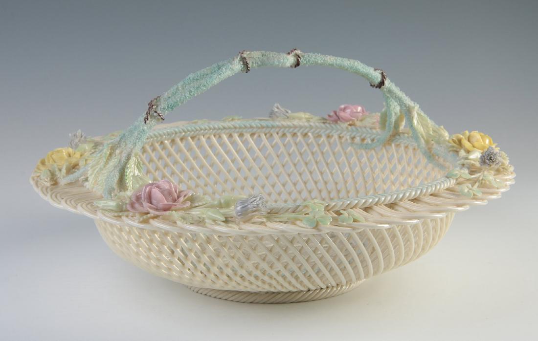 AN IRISH BELLEEK HENSHALL FOUR STRAND BASKET (1 of 10)