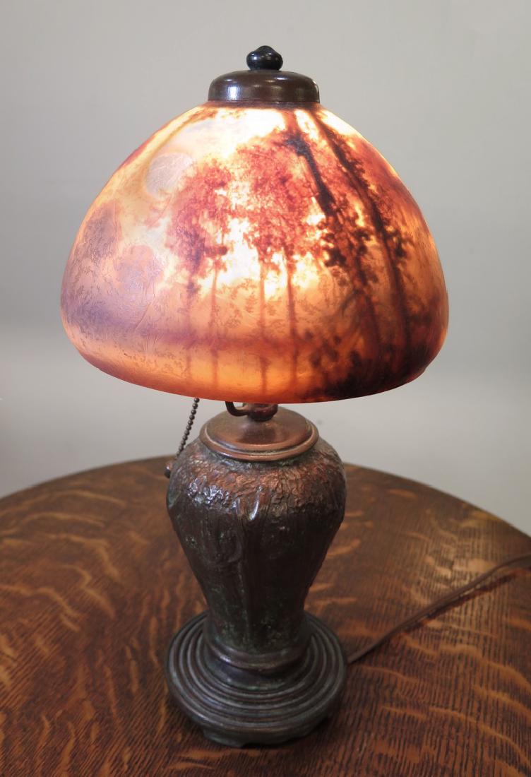 A HANDEL REVERSE PAINTED SCENIC BOUDOIR LAMP (1 of 11)
