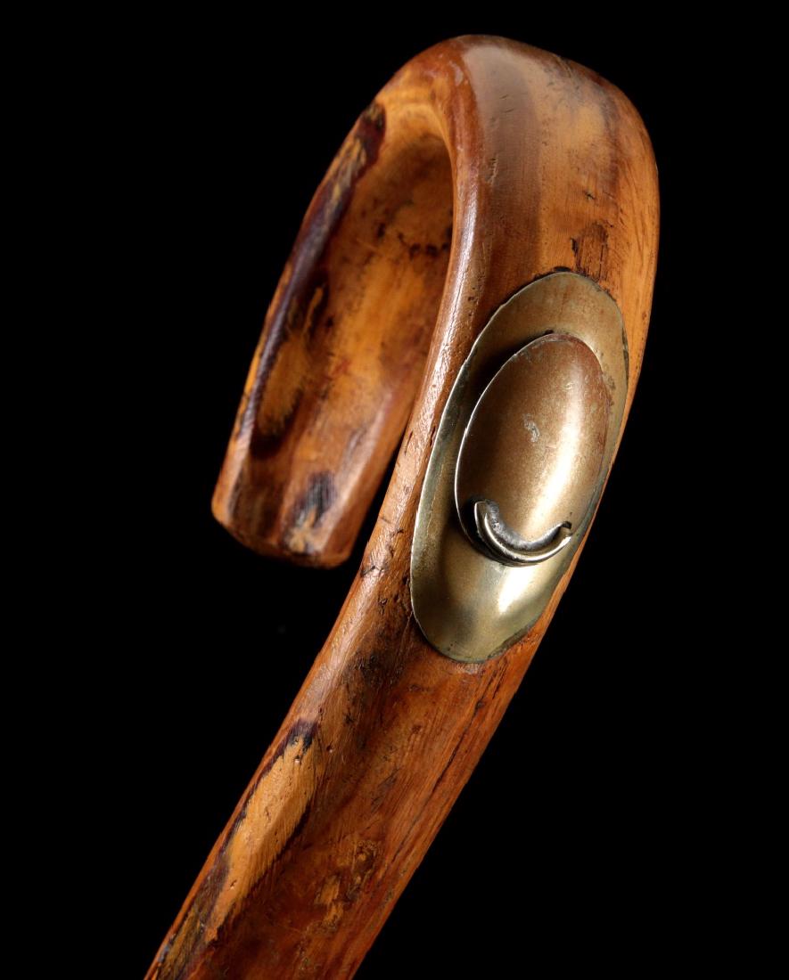 A CIRCA 1900 HORSE MEASURING CANE WITH GADGET RULE (1 of 10)