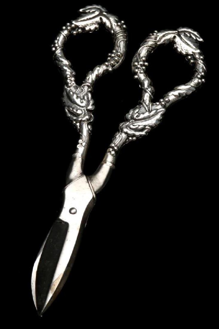 A PAIR STERLING SILVER HANDLE GRAPE SHEARS (1 of 5)