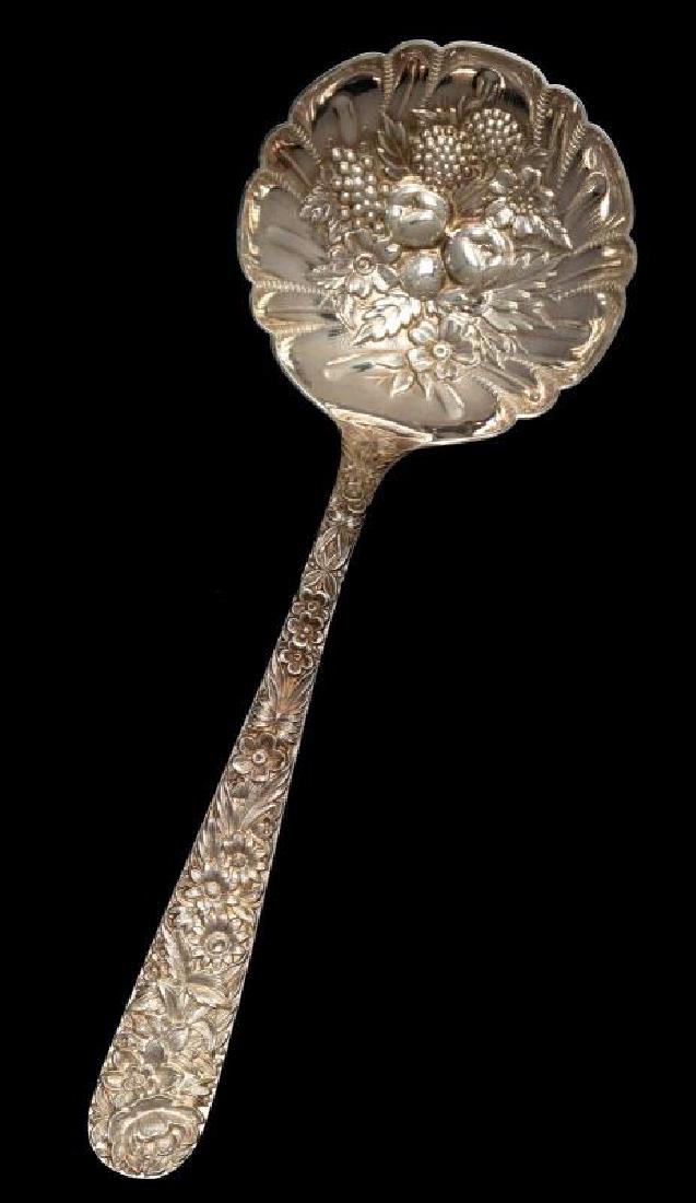 KIRK AND SON REPOUSSE PATTERN BERRY SPOON (1 of 6)