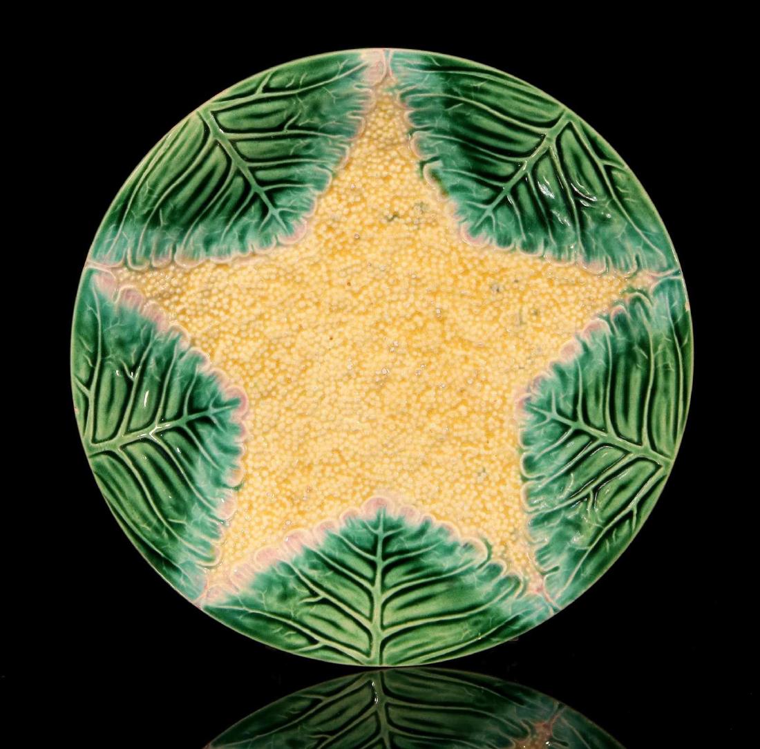 AN ANTIQUE ETRUSCAN MAJOLICA CAULIFLOWER PLATE (1 of 6)