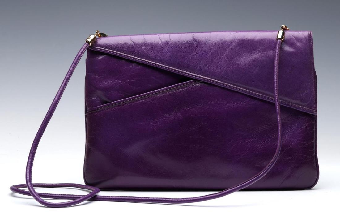 A VINTAGE SALVATORE FERRAGAMO PURSE (1 of 7)