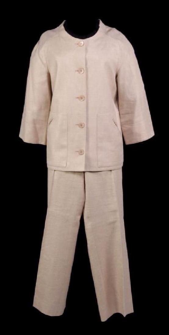 A BILL BLASS DESIGNER WOMEN'S SUIT, SIZE 10 (1 of 10)