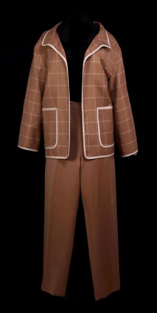 AN OSCAR DE LA RENTA JACKET AND PANTS, 12-14 (1 of 8)
