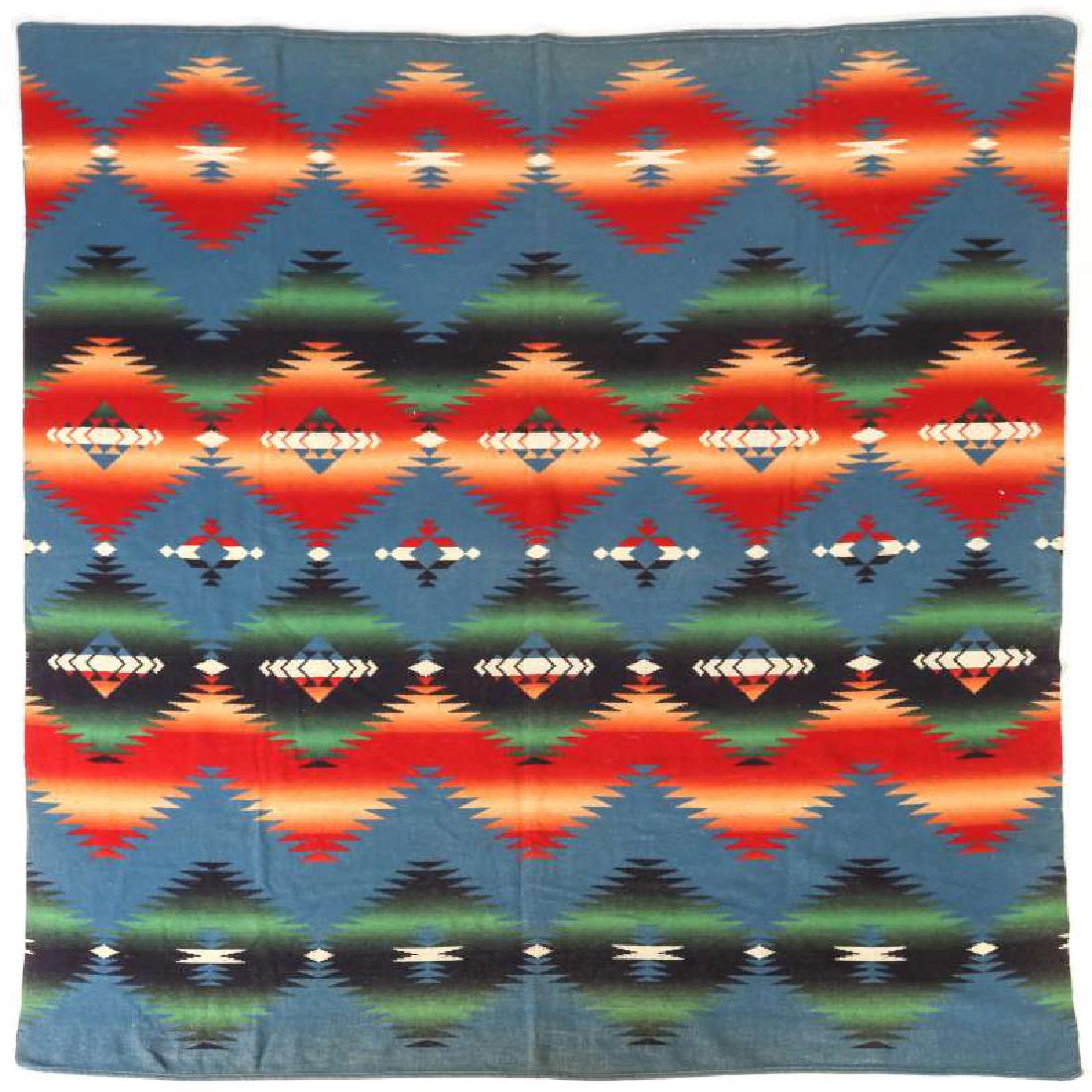 A VINTAGE NATIVE AMERICAN  MOTIF BED SPREAD (1 of 10)