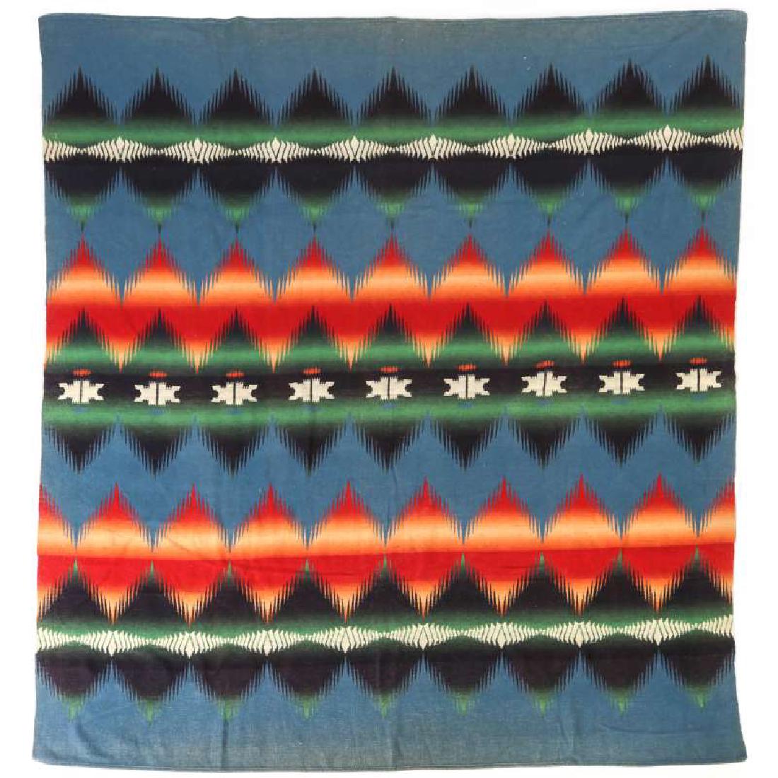 A VINTAGE NATIVE AMERICAN  MOTIF BED SPREAD (1 of 10)