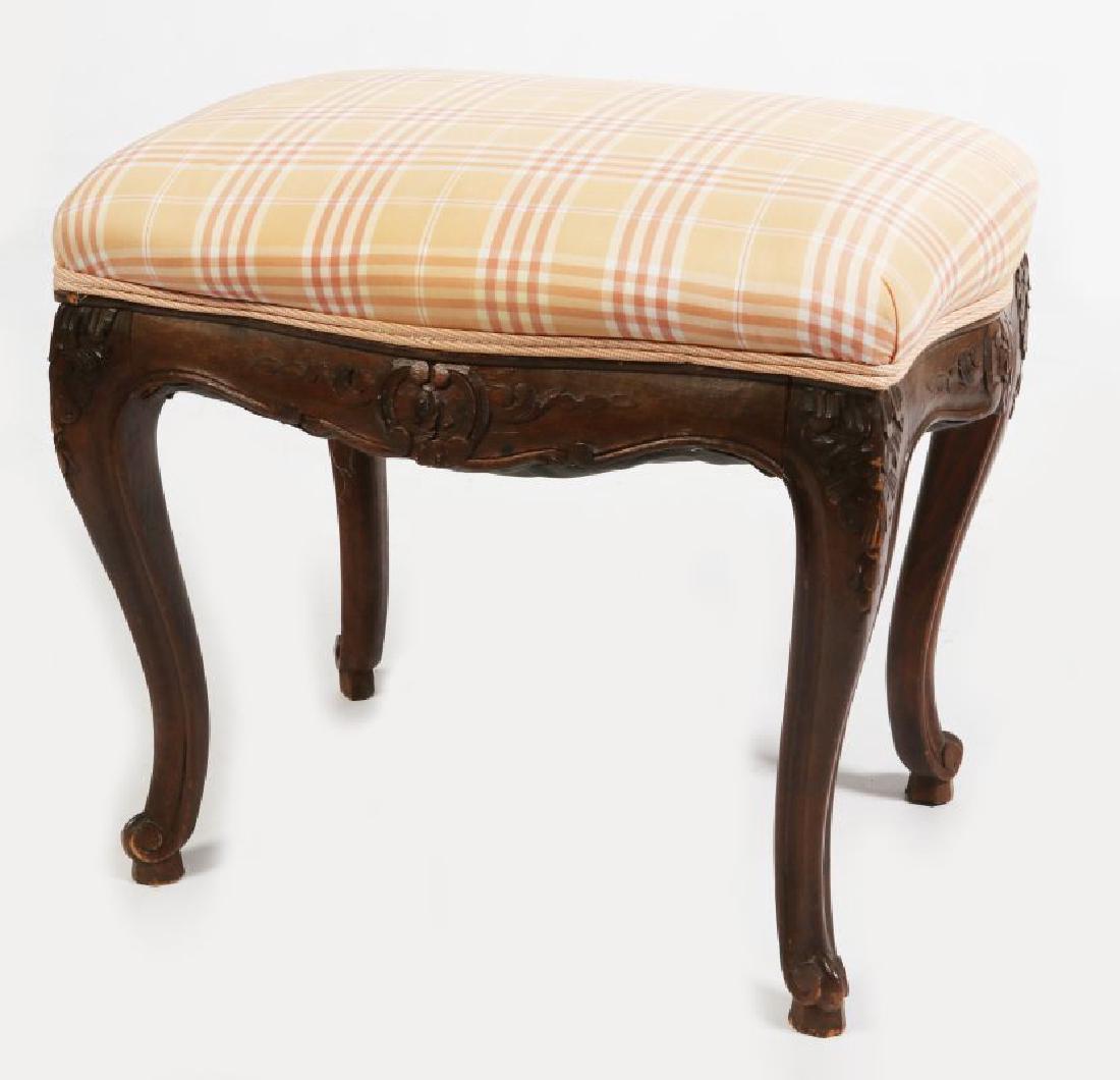 AN EARLY 20TH C LOUIS XV STYLE COUNTRY FRENCH STOOL (1 of 5)