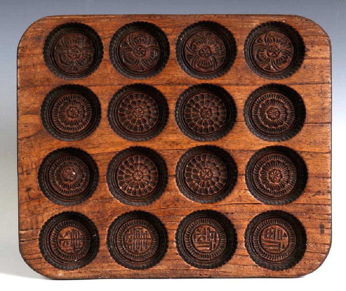 AN ANTIQUE WOODEN SPRINGERLE COOKIE MOLD (1 of 7)