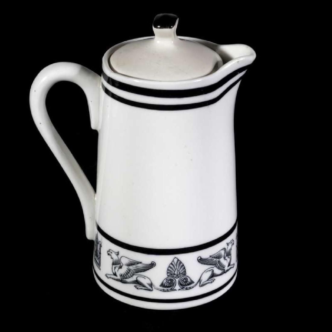 AT&SF SANTA FE RR GRIFFON PATTERN CHOCOLATE POT (1 of 10)