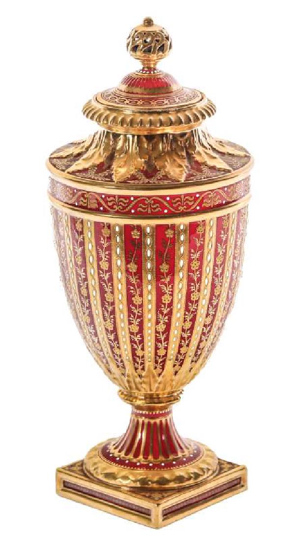 A LATE 19TH C. ROYAL CROWN DERBY COVERED VASE (1 of 8)