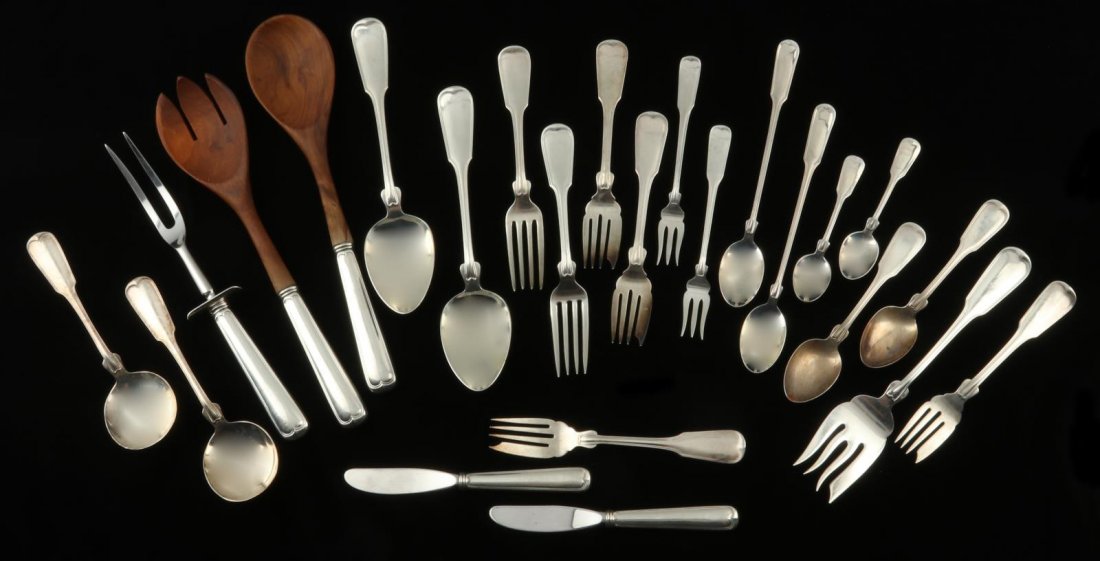 GORHAM 155-PC 'THREADED ANTIQUE' STERLING FLATWARE (1 of 9)