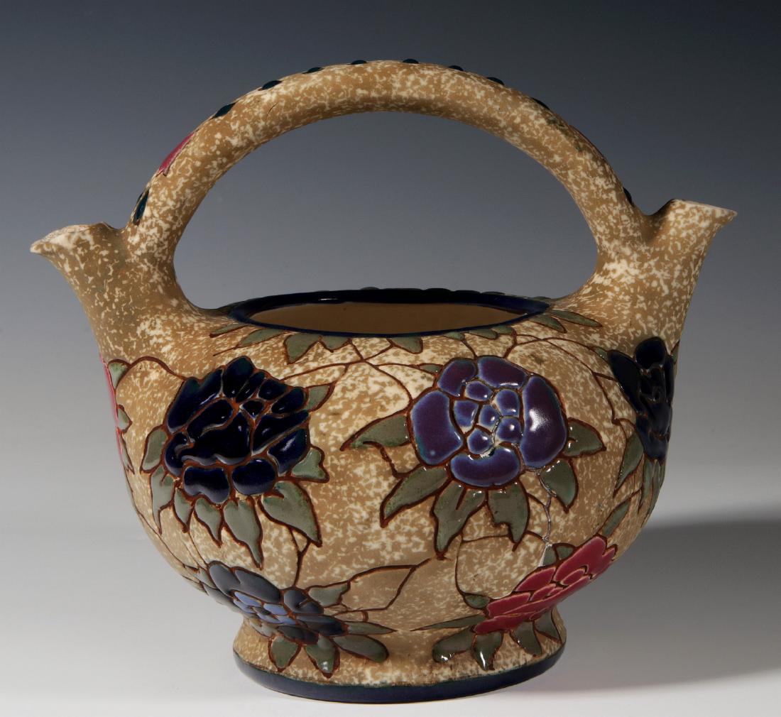 AN AMPHORA CZECHO-SLOVAKIA TWO-SPOUT JUG (1 of 6)