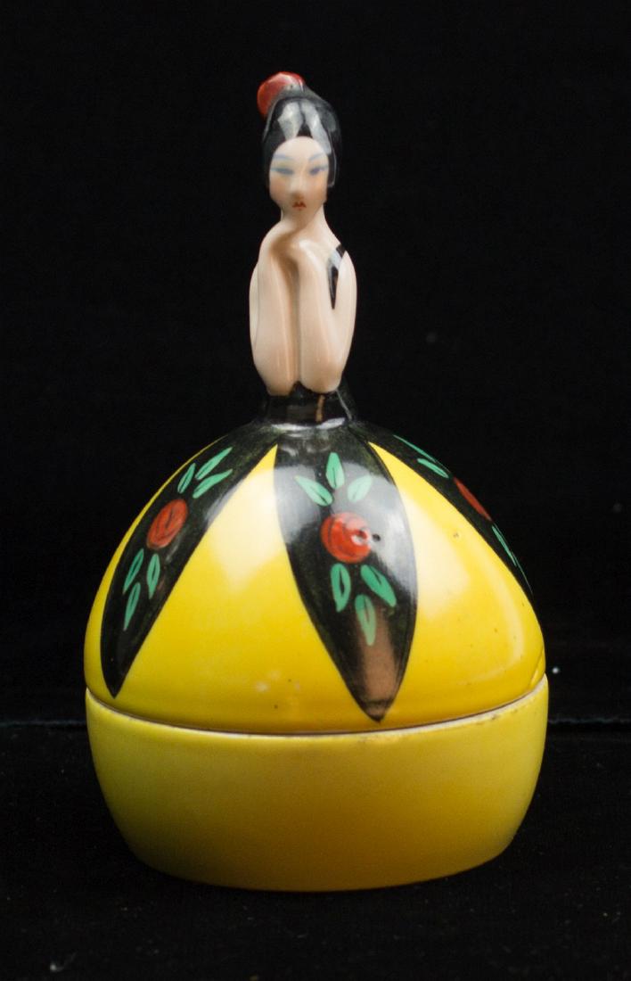 AN ART DECO FIGURAL PORCELAIN TRINKET BOX (1 of 10)