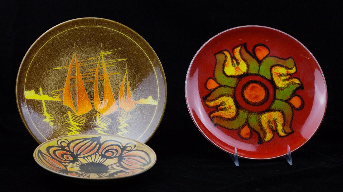 THREE SIGNED POOLE ENGLISH POTTERY PLATES (1 of 6)