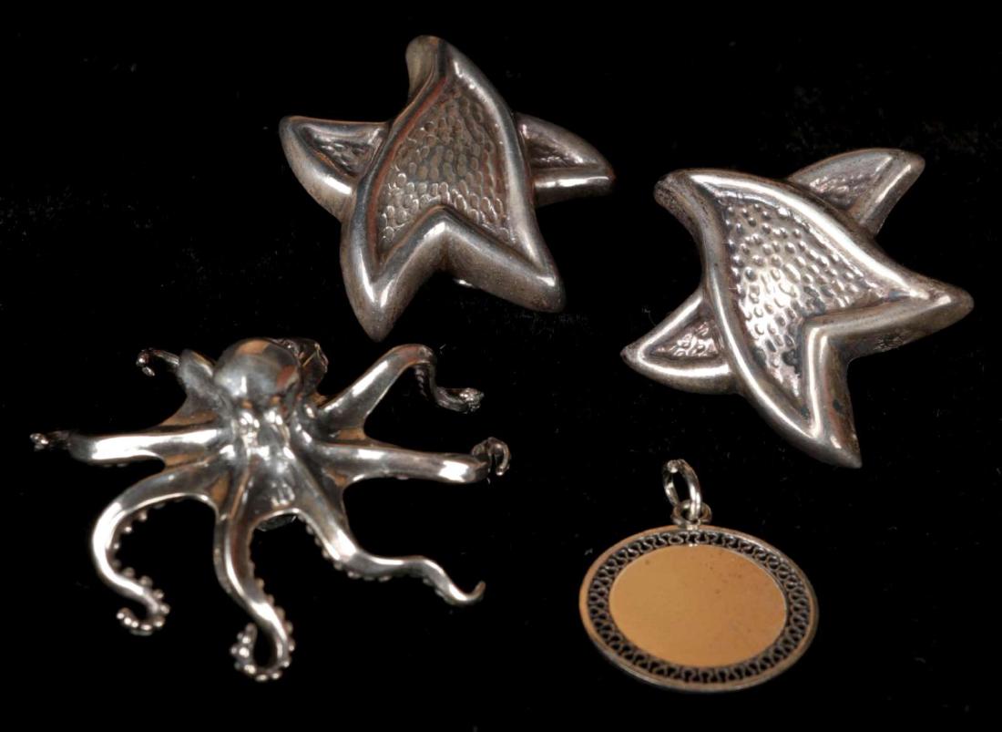 A SMALL COLLECTION OF STERLING SILVER JEWELRY (1 of 8)