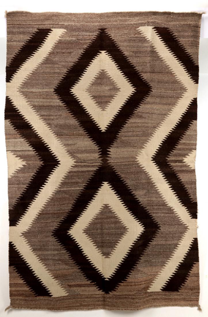 A NAVAJO CRYSTAL LIGHTNING BOLT WEAVING (1 of 11)